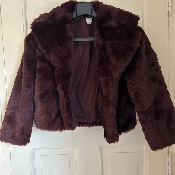 Luxurious Faux Fur Jacket in Rich Brown - Picture 1 of 2